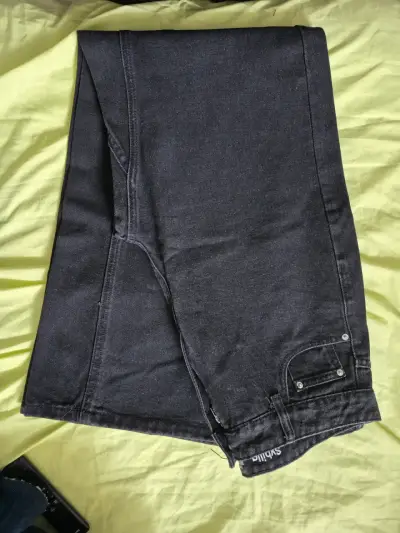 Jeans negros acampanados para mujer Sybilla - miniatura 1