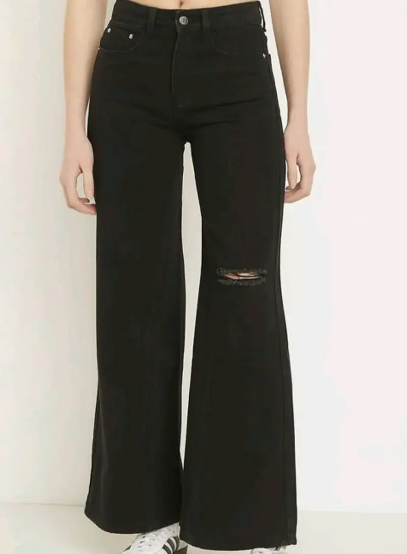 Jeans negros acampanados para mujer Sybilla - 3