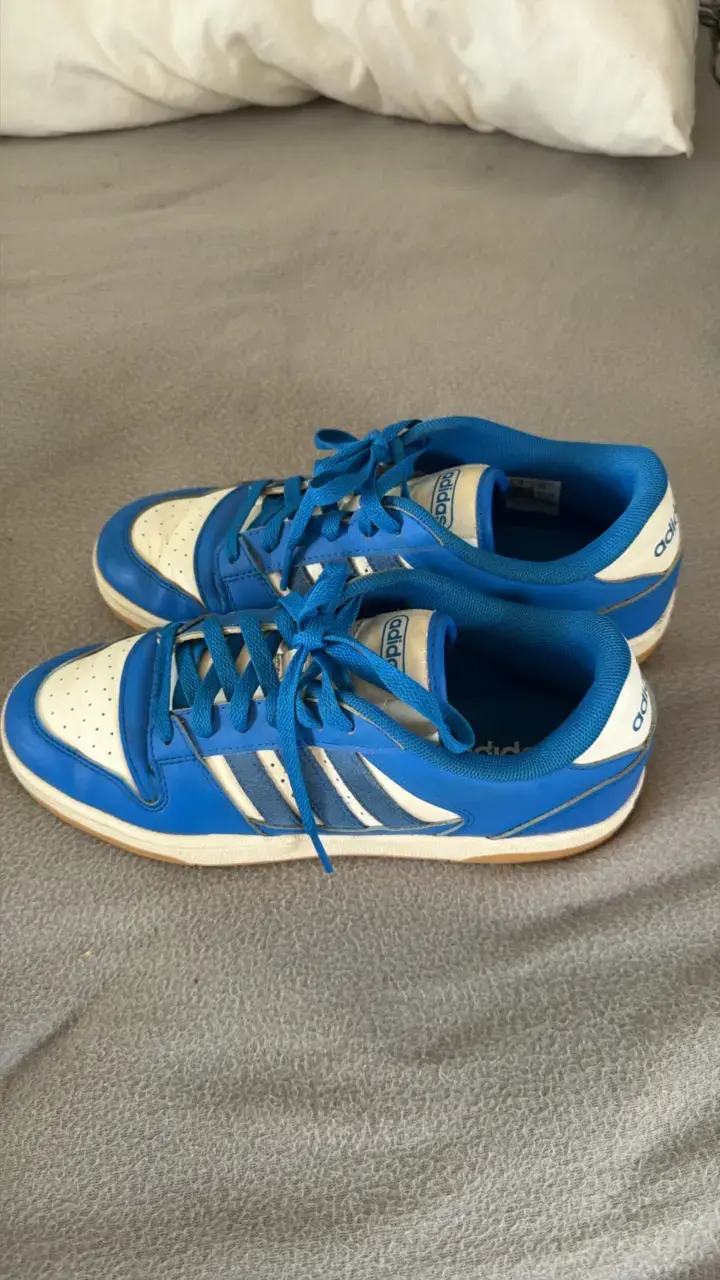 Zapatillas deportivas Adidas azules y blancas 40 - 2