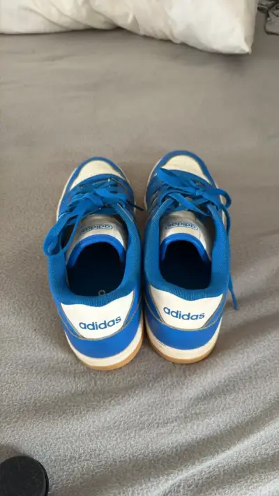 Zapatillas deportivas Adidas azules y blancas 40 - miniatura 3