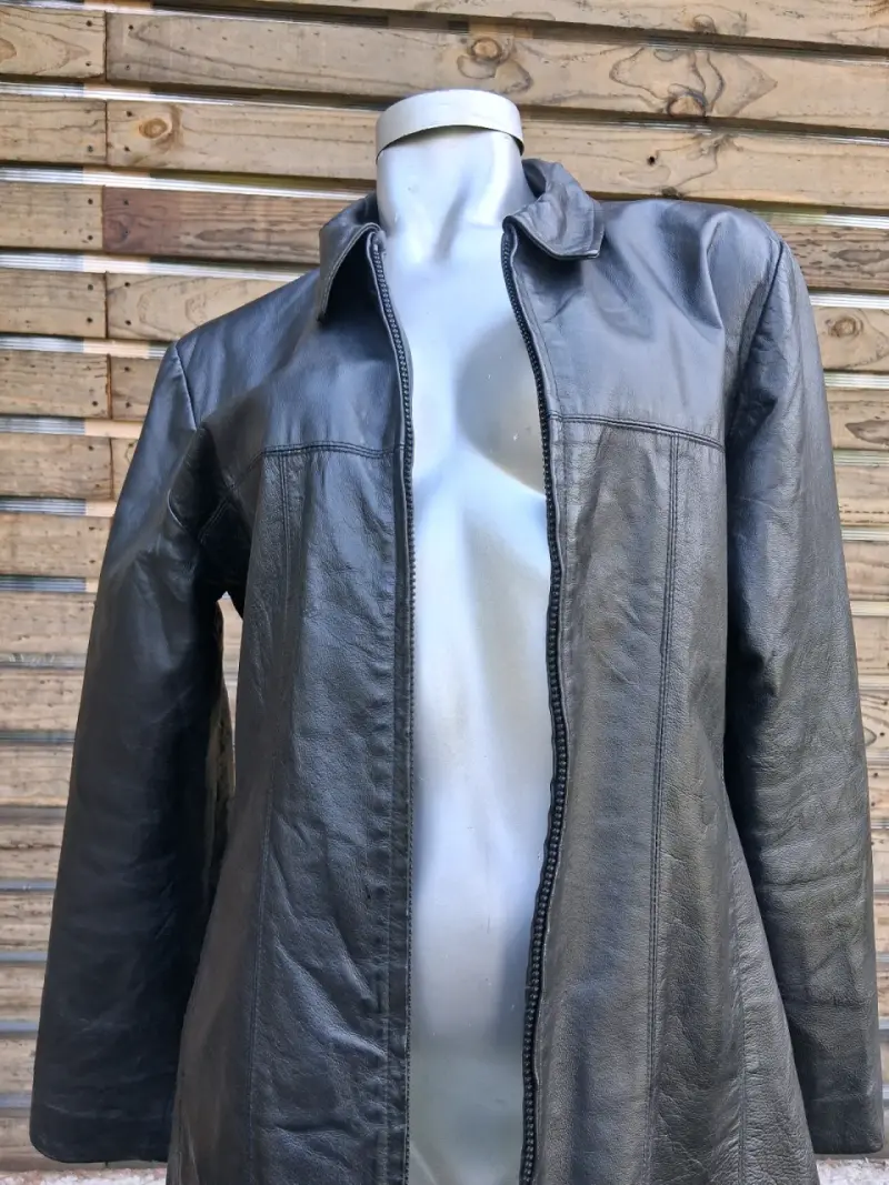 Chaqueta de cuero negra para mujer - 3