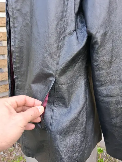 Chaqueta de cuero negra para mujer - miniatura 5
