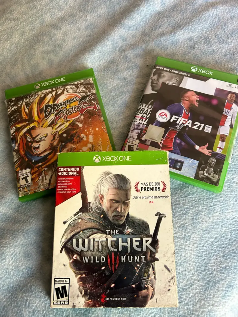 Lote de juegos Xbox One: Dragon Ball, FIFA 21 y The Witcher 3 - 2