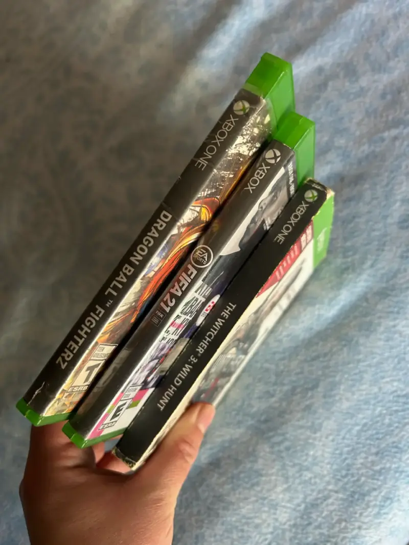 Lote de juegos Xbox One: Dragon Ball, FIFA 21 y The Witcher 3 - 3