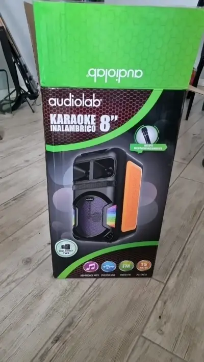 Parlante Karaoke Inalámbrico Audiolab c/Micrófono - miniatura 1