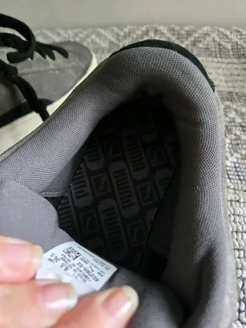 Zapatillas Puma Suede clásicas gris y negro - 2