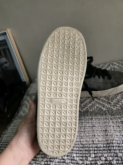 Zapatillas Puma Suede clásicas gris y negro - miniatura 5