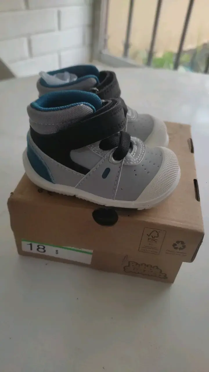 Zapatillas para bebé grises con velcro - 1