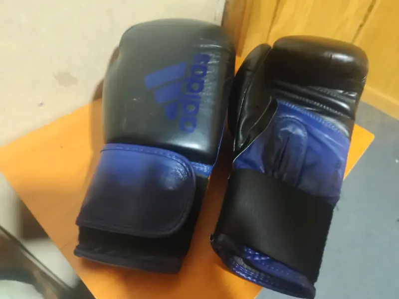 Guantes de Boxeo Adidas Hybrid 100 Negros y Azules - 2