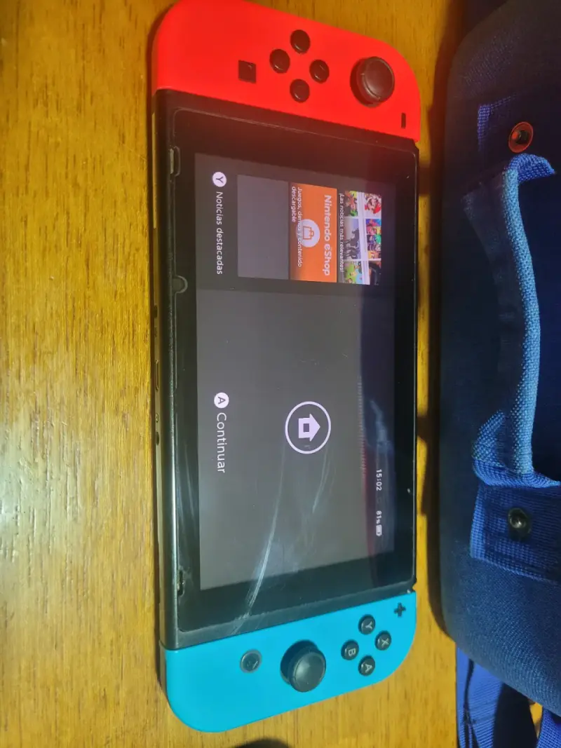 Nintendo Switch con accesorios y juego Super Mario Odyssey - 3
