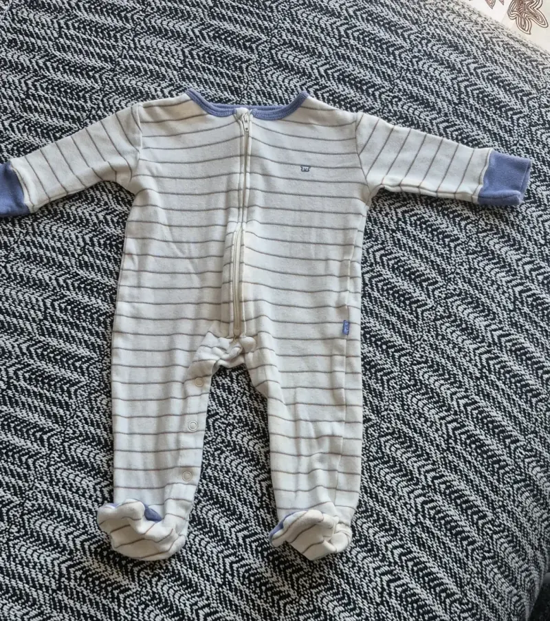 Conjunto de ropa para bebé con enteritos y chaqueta - 1