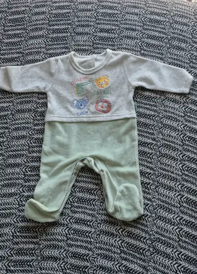 Conjunto de ropa para bebé con diseños de animales - miniatura 3