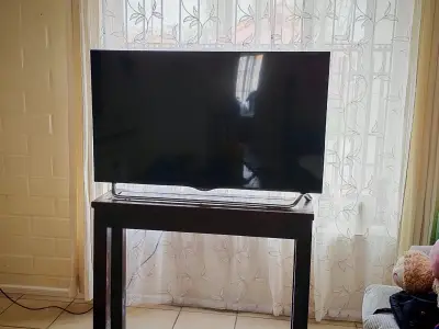 Televisor LG de pantalla plana 55 pulgadas - miniatura 2