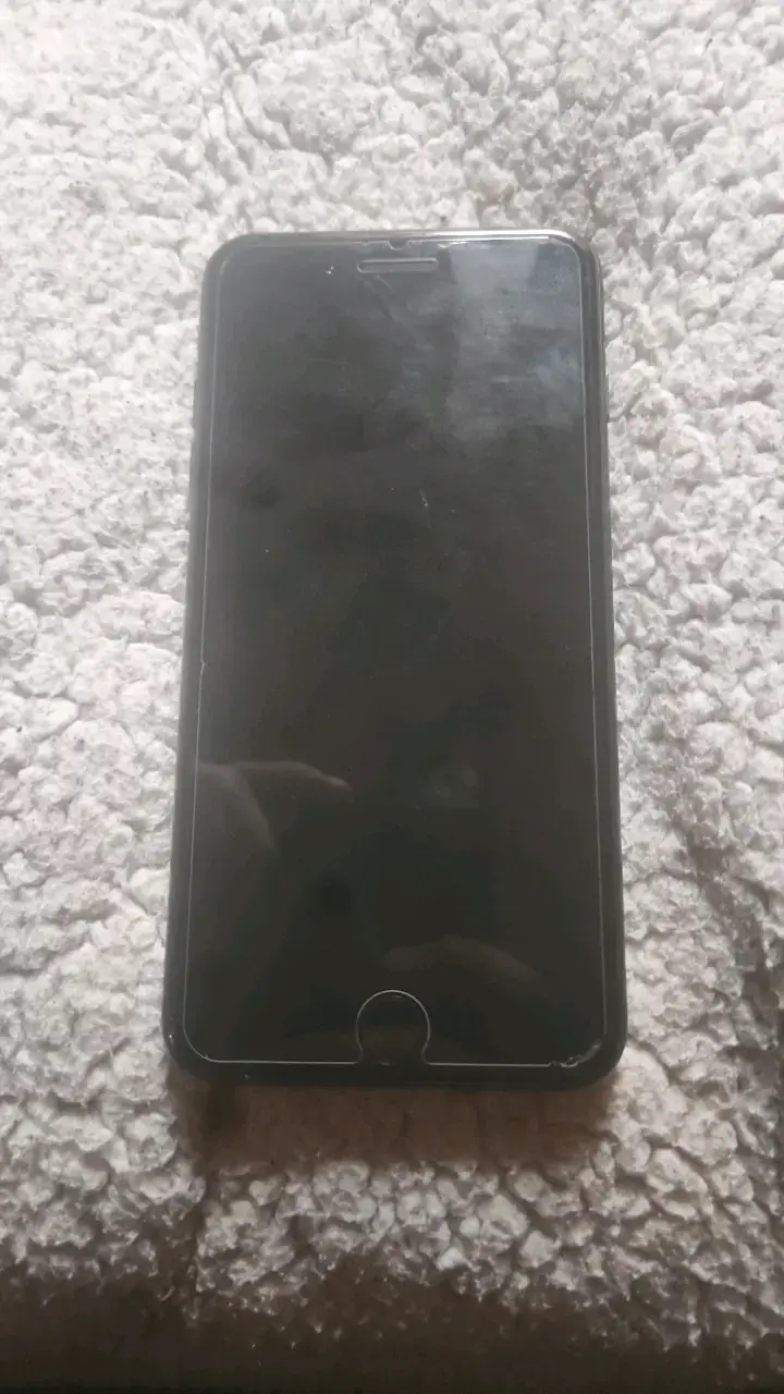iPhone 7 Plus negro en buen estado - 2