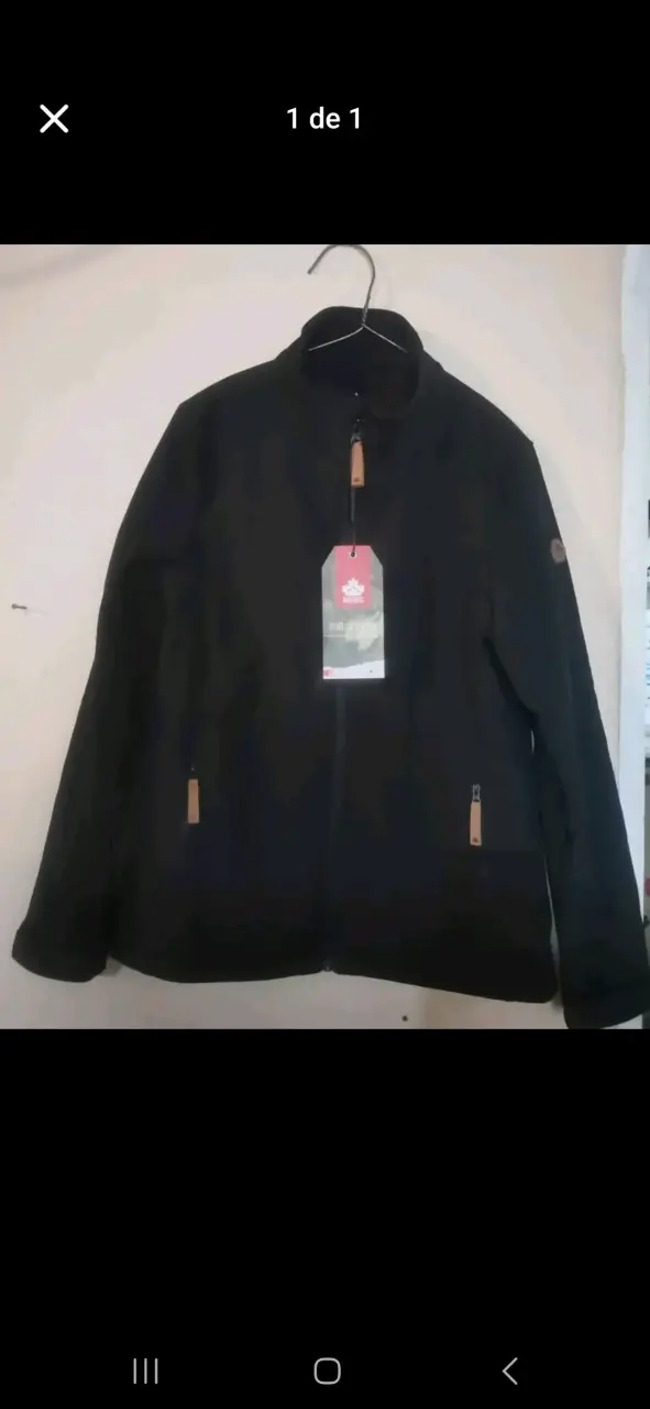 Chaqueta negra para mujer con cierre