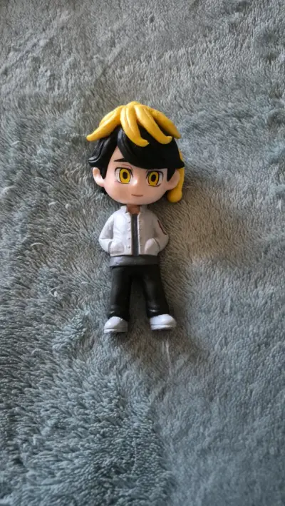 Figurita de Kazutora Tokyo Revengers. - miniatura 1