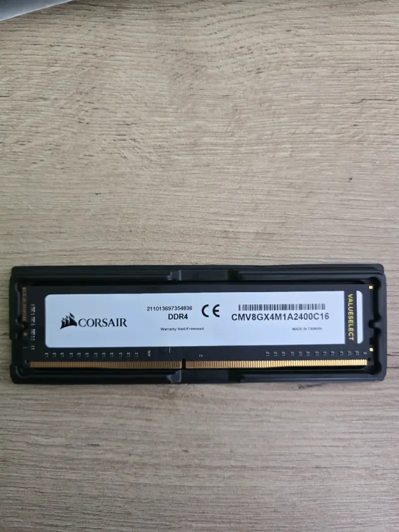 Memoria RAM Corsair DDR4 8GB ValueSelect - 2