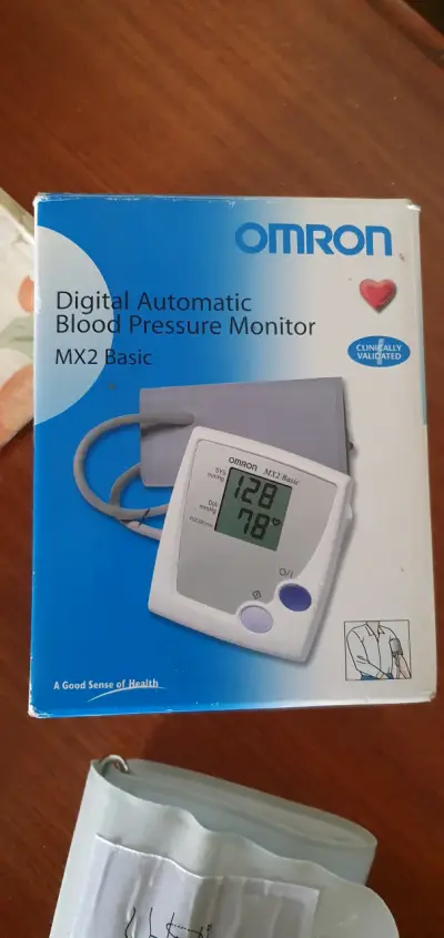 Tomador de Presión Arterial Omron MX2 Basic - miniatura 4