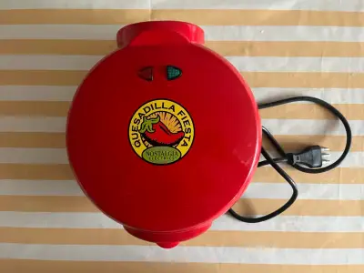 Máquina para Quesadillas Nostalgia Electrics Roja - miniatura 1