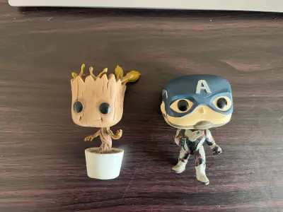 Figuras Funko Pop Groot y Capitán América - miniatura 1