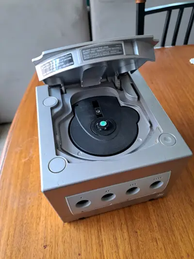 GameCube SOLO CONSOLA sin cables - miniatura 2