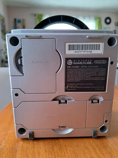 GameCube SOLO CONSOLA sin cables - miniatura 4
