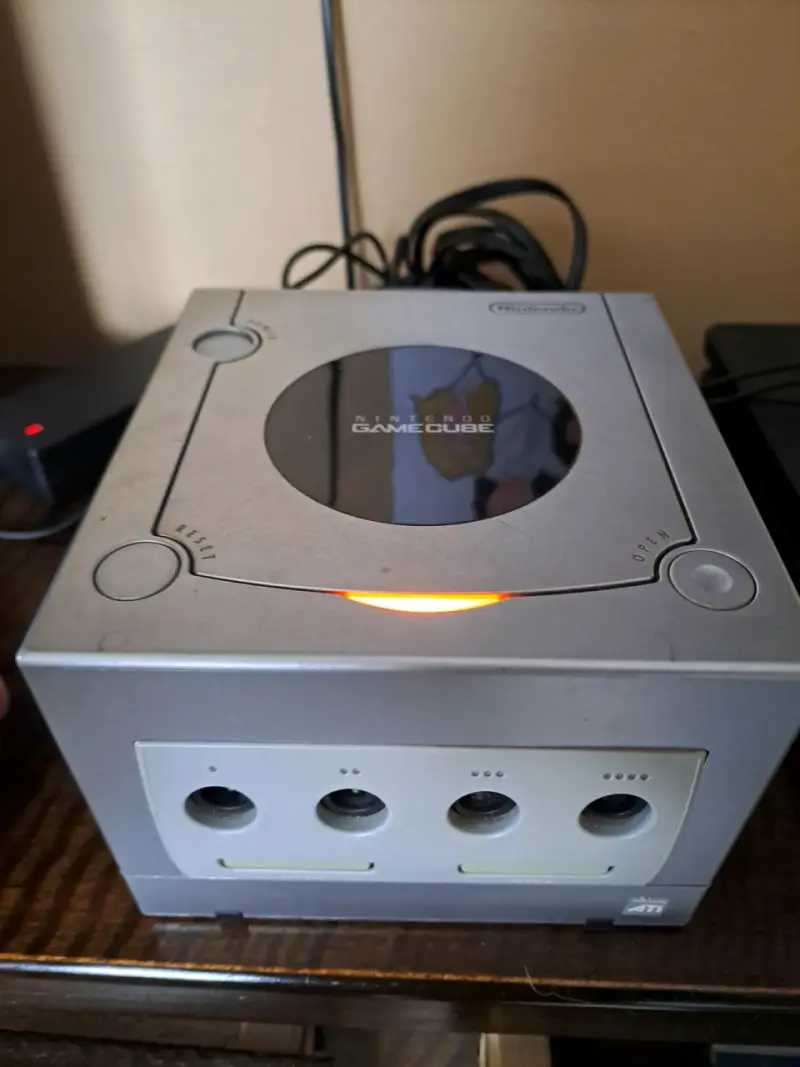 GameCube SOLO CONSOLA sin cables - 5