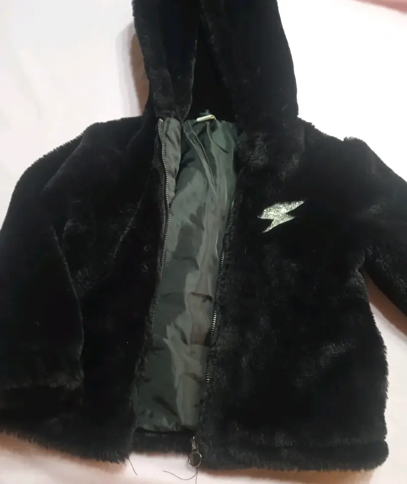 Chaqueta de peluche negra para niño talla 4 - 2