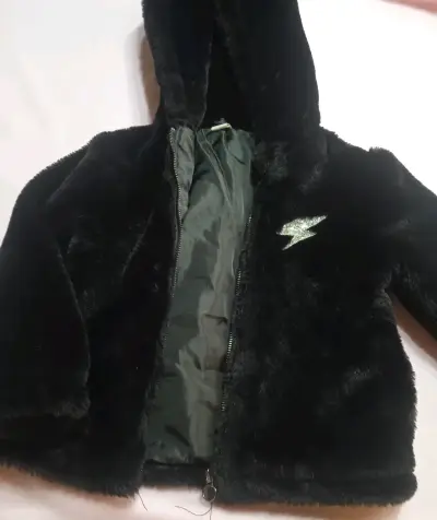 Chaqueta de peluche negra para niño talla 4 - miniatura 2