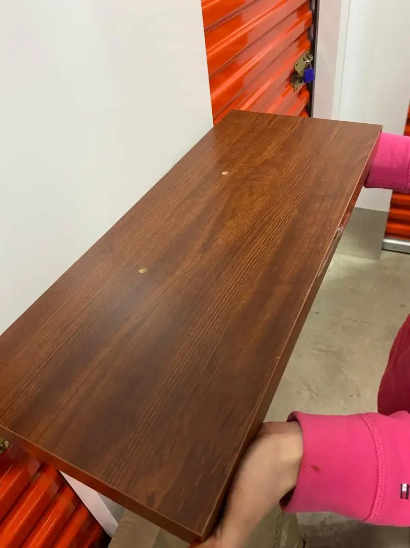 Repisa de madera color marrón - 1