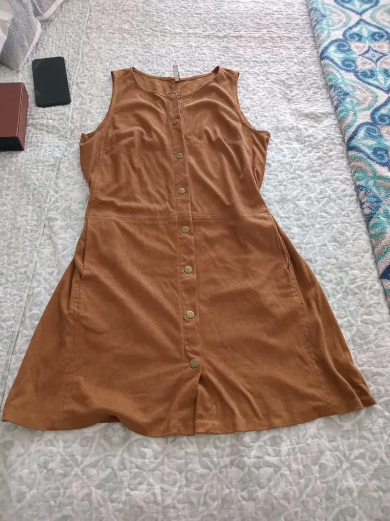 Conjunto de chaqueta mostaza y falda negra - 6