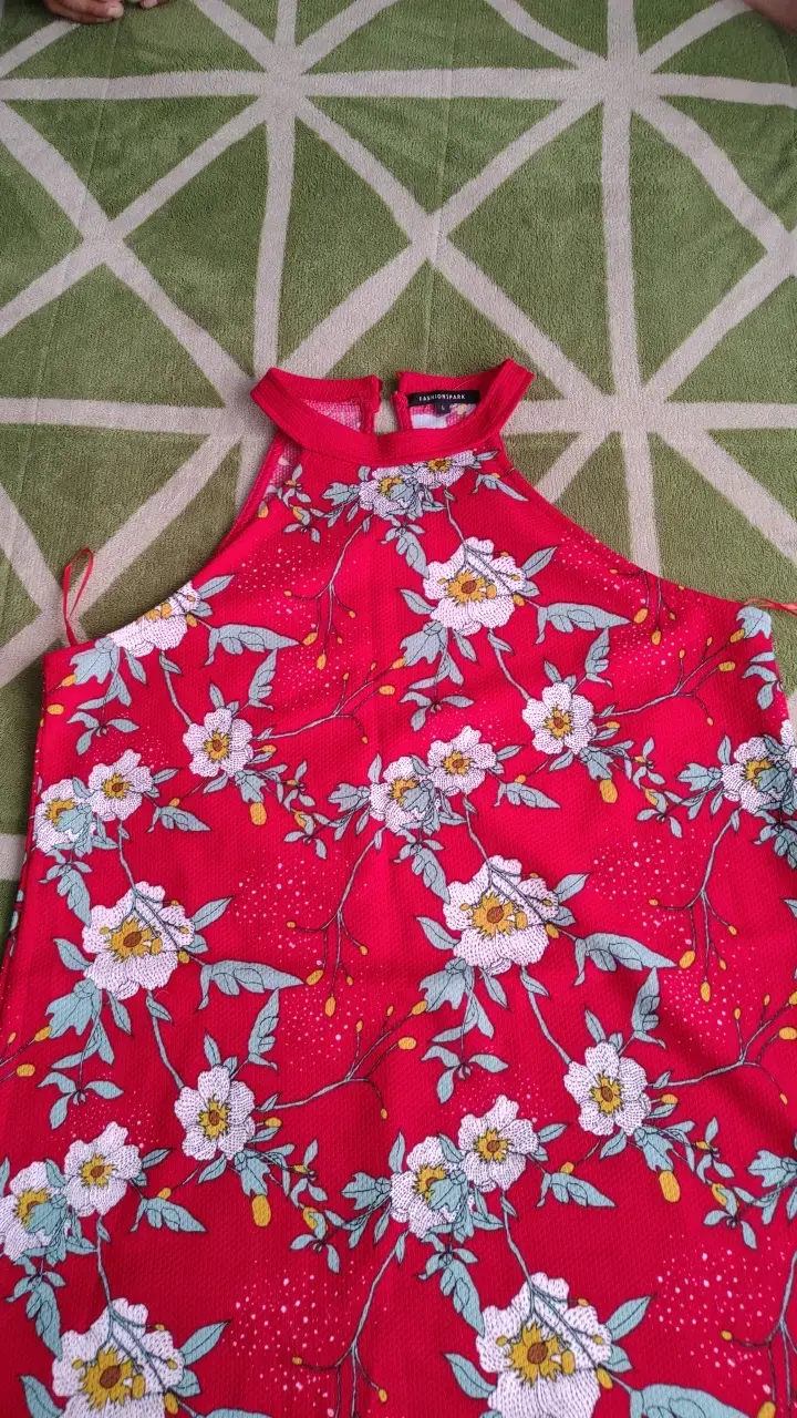 Vestido rojo floral sin mangas para mujer - 2