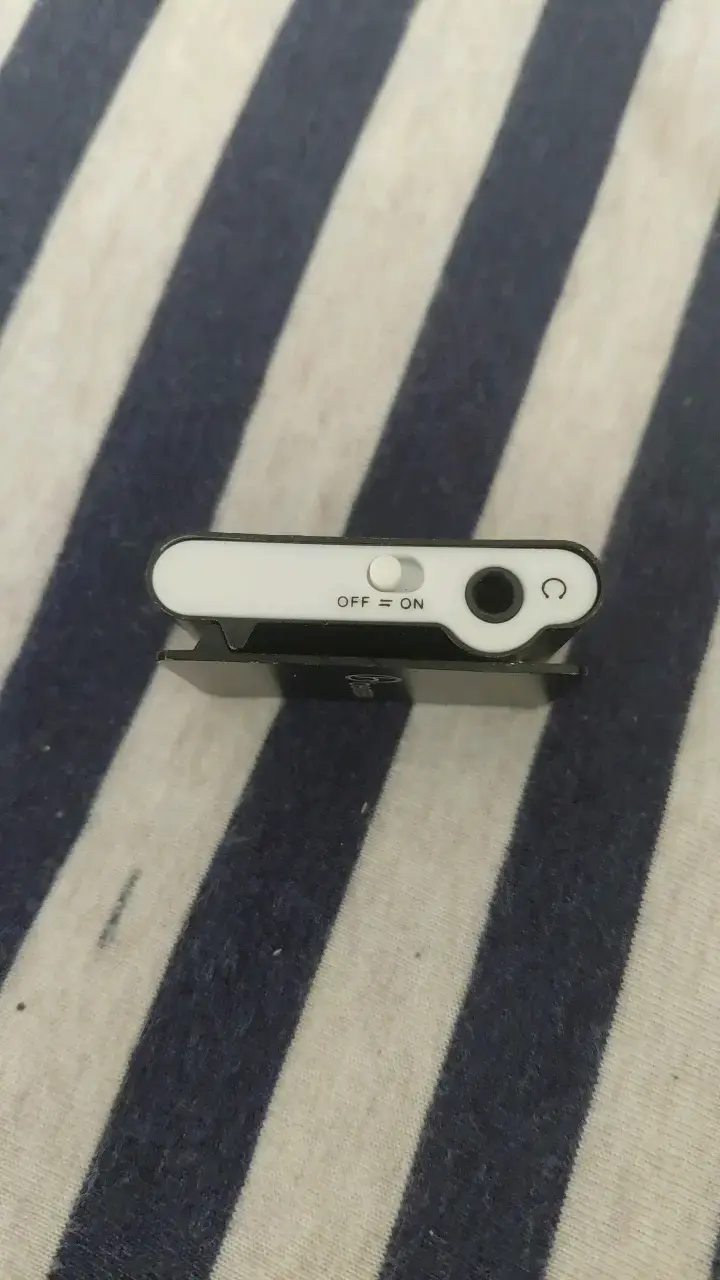 Reproductor MP3 portátil con clip Bodees - 4