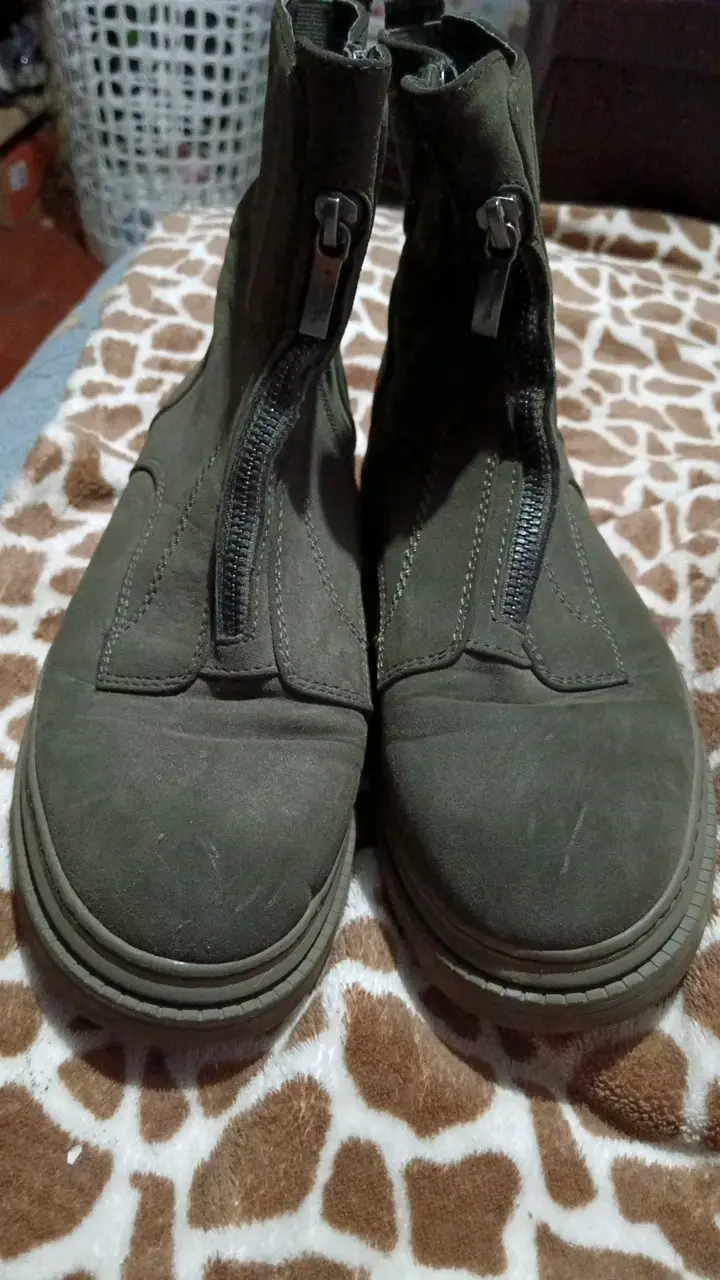 Botines de cuero verde con cierre Tamaris - 1