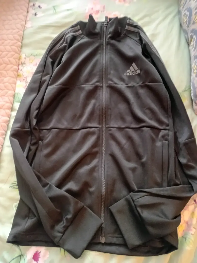 Chaqueta deportiva negra Adidas Primegreen - 4