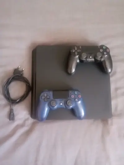 Consola PS4 Slim 1T - miniatura 1