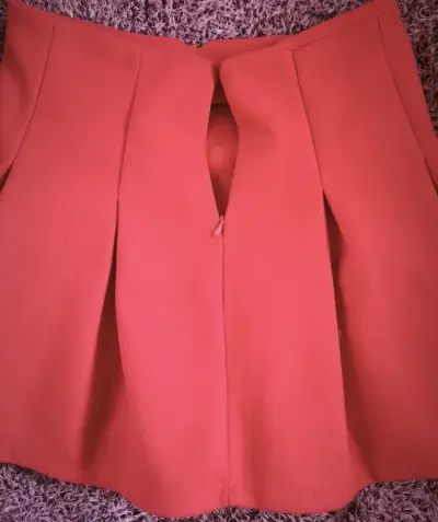 Falda roja plisada Lokita talla M - miniatura 2