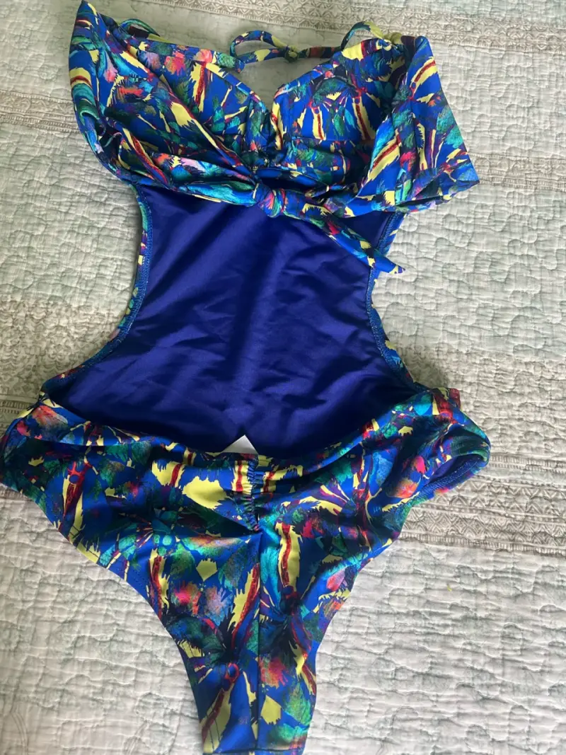 Traje de baño entero con estampado tropical - 1