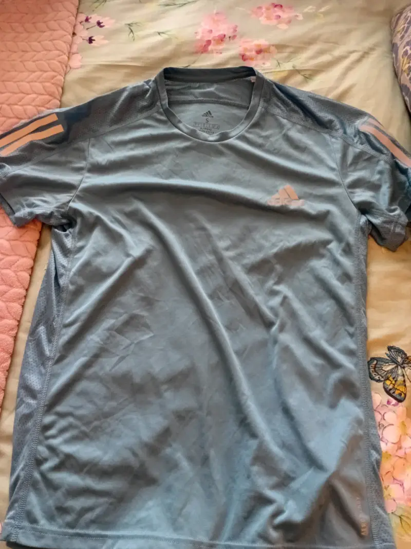 Polera deportiva Adidas Primegreen celeste  correr - 2