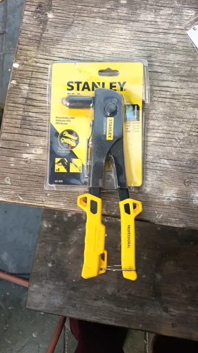 Remachadora Pro Stanley NUEVA STHT69800 - miniatura 1