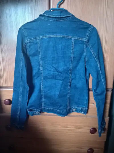 Chaqueta de mezclilla azul para mujer - miniatura 2