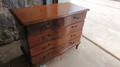 Cómoda de Madera con Cajones Curvos - miniatura 1