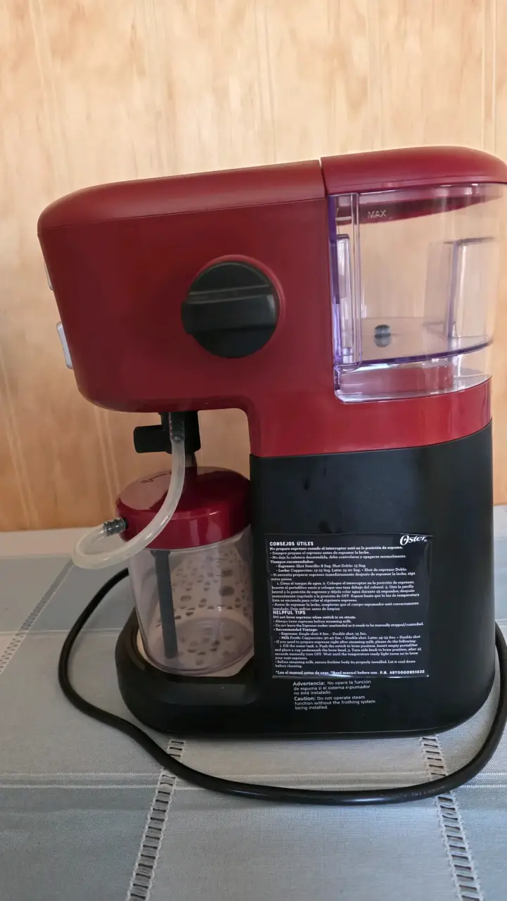 Cafetera Oster PrimaLatte - 2