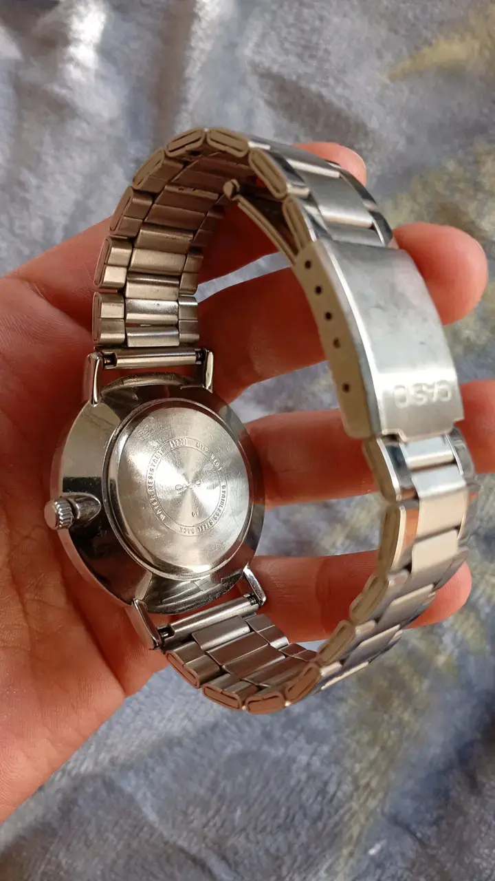 Reloj Casio de acero inoxidable resistente al agua - 2