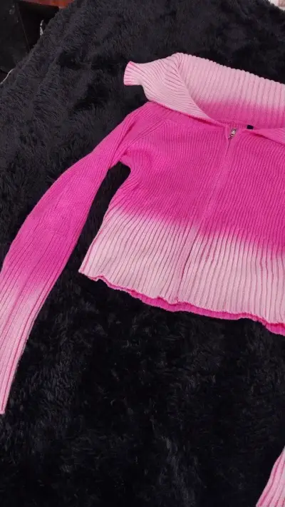 Chaleco de punto degradado rosa para mujer - miniatura 2