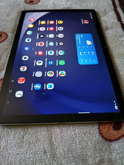 Tablet Samsung con teclado y mouse inalámbrico - miniatura 3