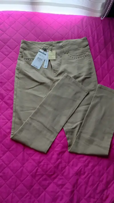 Pantalones beige Romanito con detalles - miniatura 1