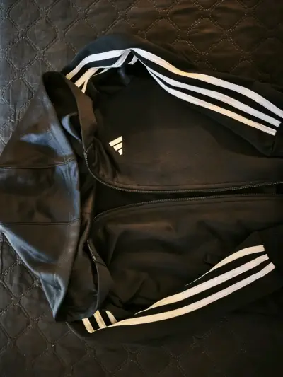 Polerón negro con capucha Adidas - miniatura 1
