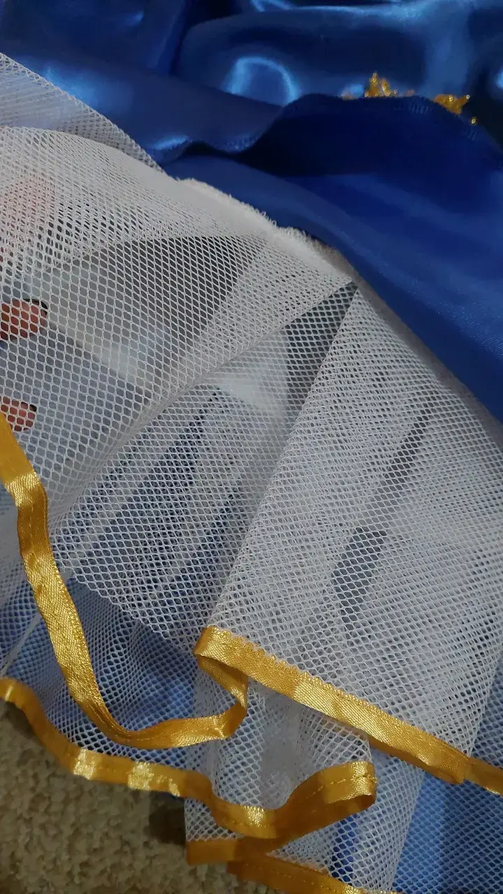 Traje azul con detalles dorados para bailes - 3