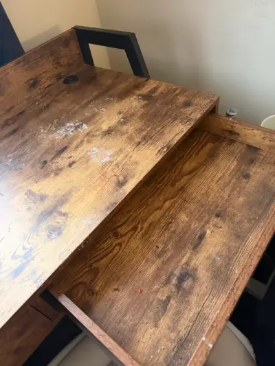 Escritorio de Madera con Cajón y Estante - miniatura 1